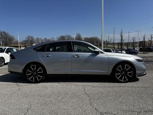 2023 Honda Accord Hybrid Touring