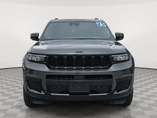 Baltic Gray Metallic Clearcoat 2025 Jeep Grand Cherokee L Altitude