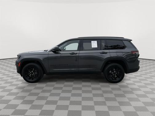 Baltic Gray Metallic Clearcoat 2025 Jeep Grand Cherokee L Altitude