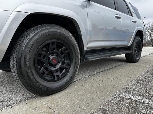 Classic Silver Metallic 2020 Toyota 4Runner TRD Off Road Premium