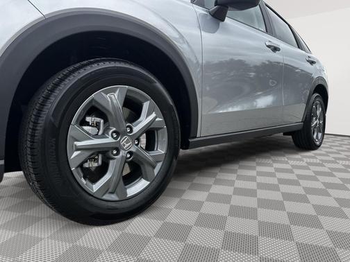 Solar Silver Metallic 2026 Honda HR-V LX