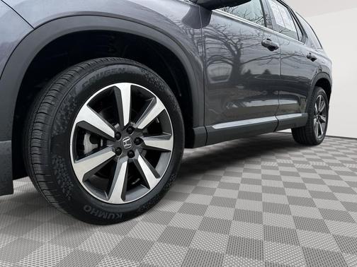 Modern Steel Metallic 2024 Honda Pilot Elite