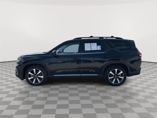 Crystal Black Pearl 2024 Honda Pilot Elite