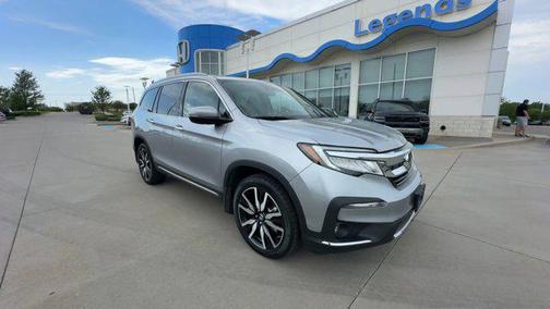 2022 Honda Pilot Touring 8-Passenger