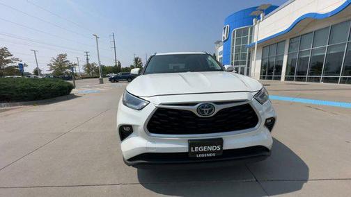 2021 Toyota Highlander Hybrid XLE
