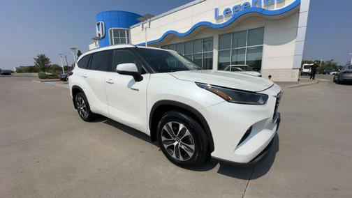 2021 Toyota Highlander Hybrid XLE