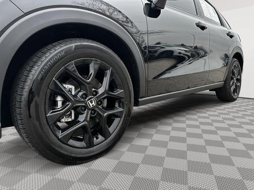 Crystal Black Pearl 2025 Honda HR-V AWD Sport