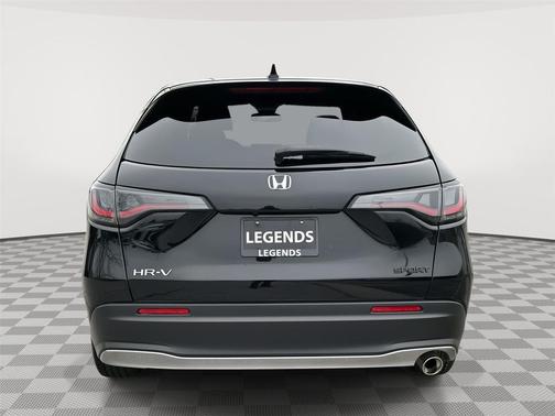 Crystal Black Pearl 2025 Honda HR-V AWD Sport