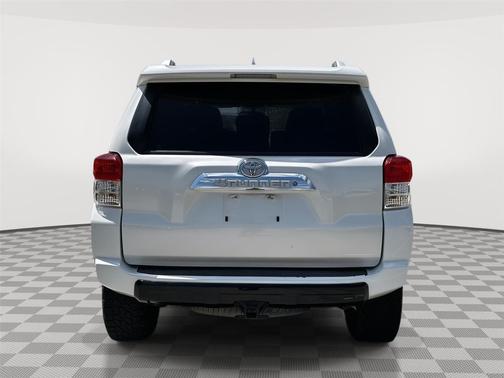 Blizzard Pearl Metallic 2013 Toyota 4Runner SR5