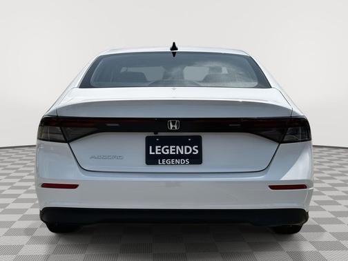 Platinum White Pearl 2026 Honda Accord SE