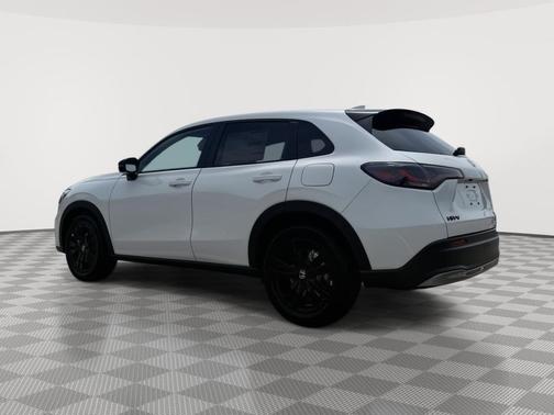 Platinum White Pearl 2027 Honda HR-V Sport AWD