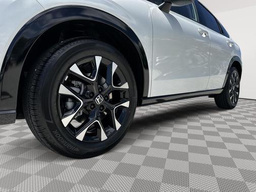 Platinum White Pearl 2027 Honda HR-V EX-L