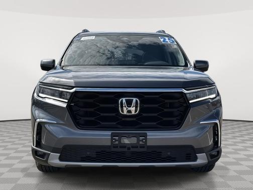 Modern Steel Metallic 2025 Honda Pilot Touring 8-Passenger