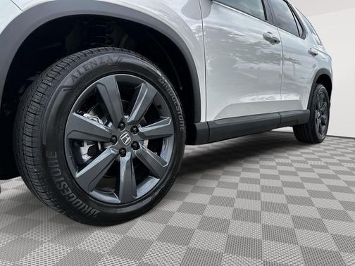 Platinum White Pearl 2026 Honda Pilot Sport