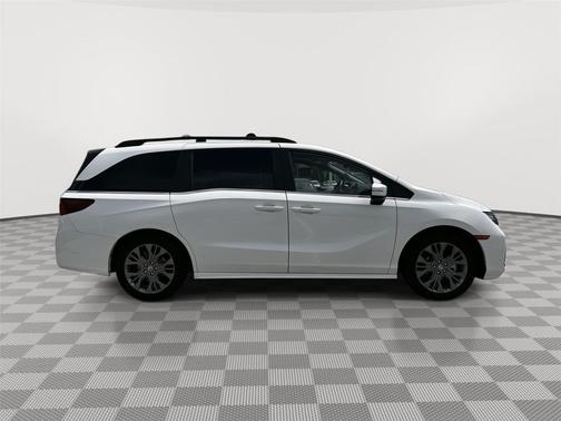 Platinum White Pearl 2025 Honda Odyssey Touring