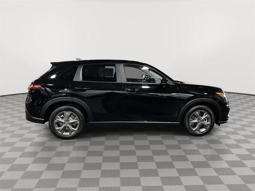 Crystal Black Pearl 2026 Honda HR-V LX