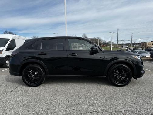 Crystal Black Pearl 2026 Honda HR-V AWD Sport
