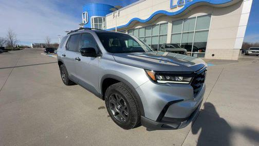 2023 Honda Pilot AWD TrailSport