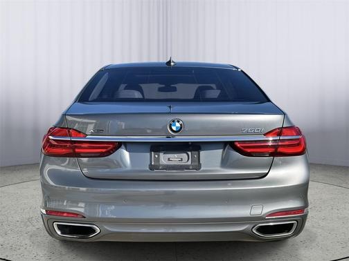 2017 BMW 750 i xDrive