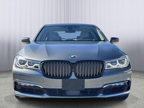 2017 BMW 750 i xDrive