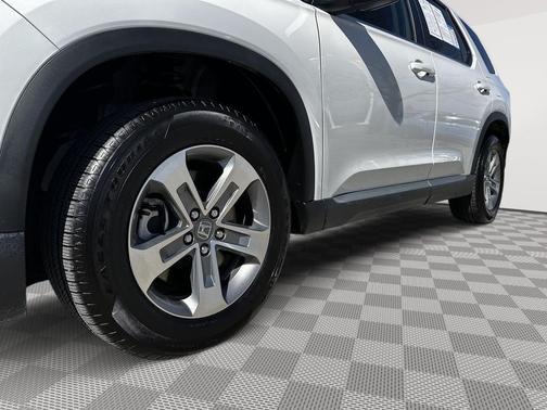 Platinum White Pearl 2025 Honda Pilot EX-L