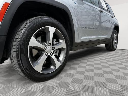 2022 Jeep Grand Cherokee 4xe Base