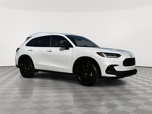 Platinum White Pearl 2026 Honda HR-V AWD Sport