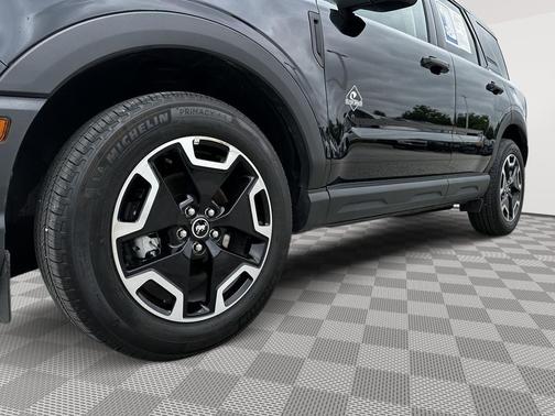 SHADOW BLACK 2024 Ford Bronco Sport Outer Banks