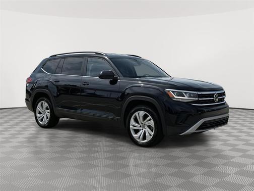 Deep Black Pearl 2021 Volkswagen Atlas 3.6L SE w/Technology