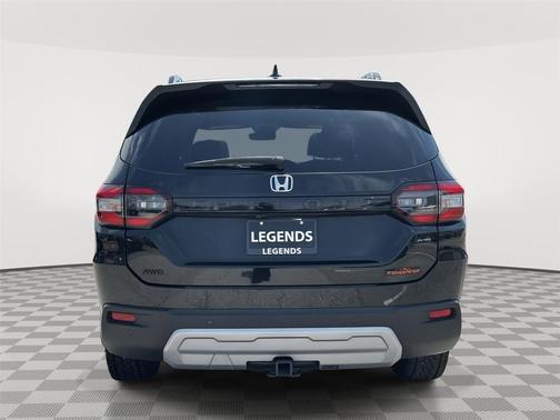 Crystal Black Pearl 2025 Honda Pilot TrailSport