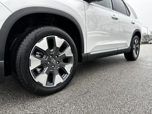 2026 Honda Pilot Touring 8-Passenger