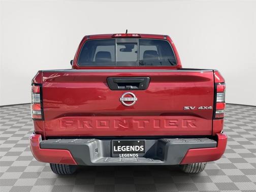 Cardinal Red Tricoat 2022 Nissan Frontier SV