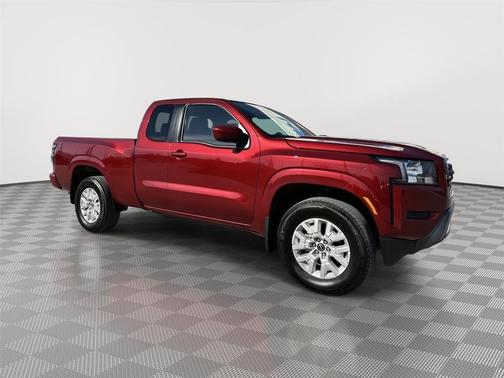 Cardinal Red Tricoat 2022 Nissan Frontier SV