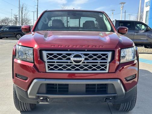 2022 Nissan Frontier SV