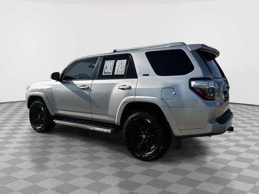 Classic Silver Metallic 2014 Toyota 4Runner SR5