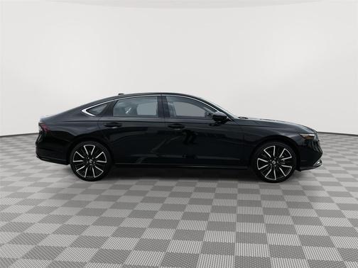 Crystal Black Pearl 2026 Honda Accord Hybrid Touring