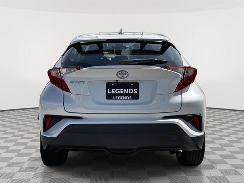 Blizzard Pearl 2020 Toyota C-HR LE