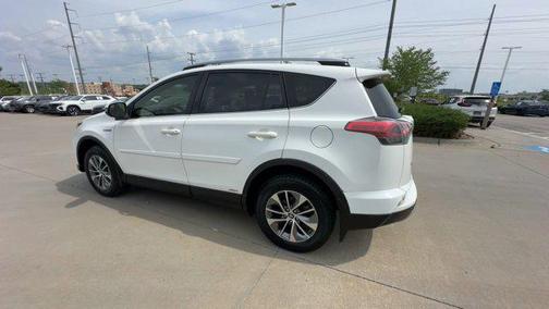 2017 Toyota RAV4 Hybrid XLE