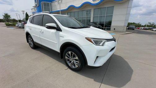 2017 Toyota RAV4 Hybrid XLE