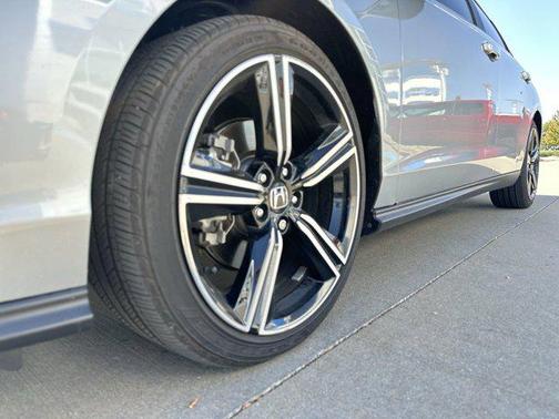 2023 Honda Accord Hybrid Base