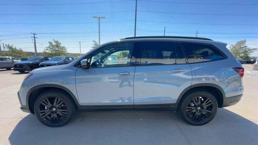 2022 Honda Pilot AWD Black Edition
