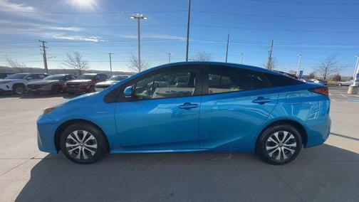 2022 Toyota Prius LE