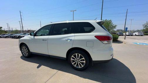 2015 Nissan Pathfinder S