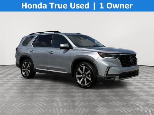 Lunar Silver Metallic 2024 Honda Pilot Elite