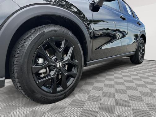 Crystal Black Pearl 2025 Honda HR-V 2WD Sport