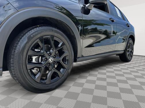 Crystal Black Pearl 2025 Honda HR-V 2WD Sport