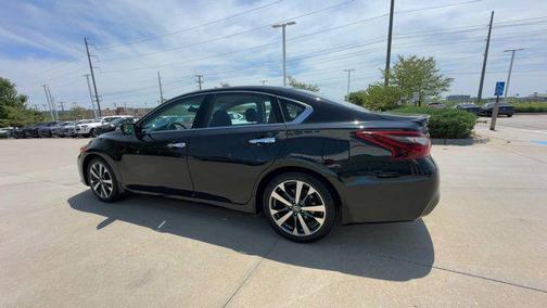 2017 Nissan Altima 2.5 SR