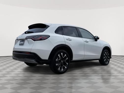Platinum White Pearl 2027 Honda HR-V EX-L