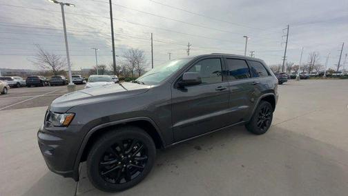 2021 Jeep Grand Cherokee Laredo