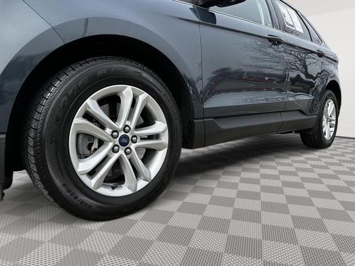 BALTIC SEA GREEN METALLIC 2019 Ford Edge SEL